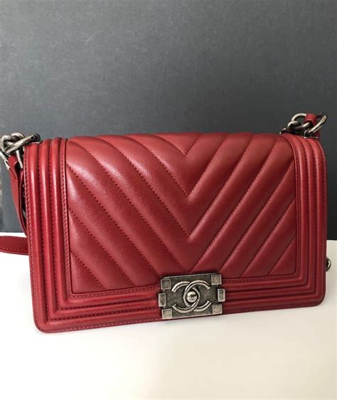 chanel red chevron boy|Chanel boy different sizes.